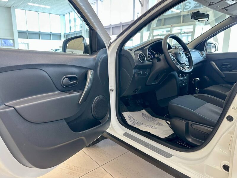 Renault Logan Stepway - фото 8