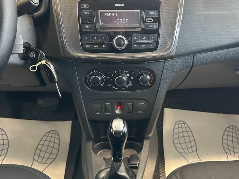 Renault Logan Stepway - фото 17