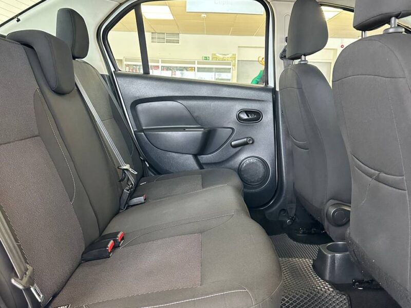 Renault Logan Stepway - фото 24
