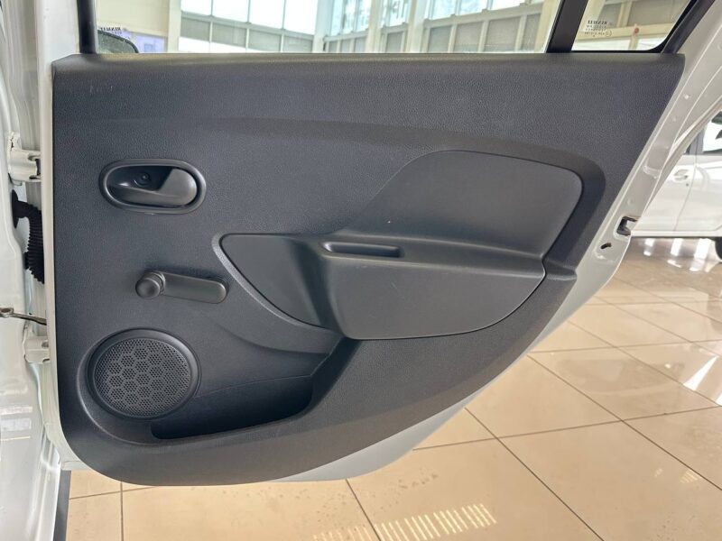 Renault Logan Stepway - фото 25