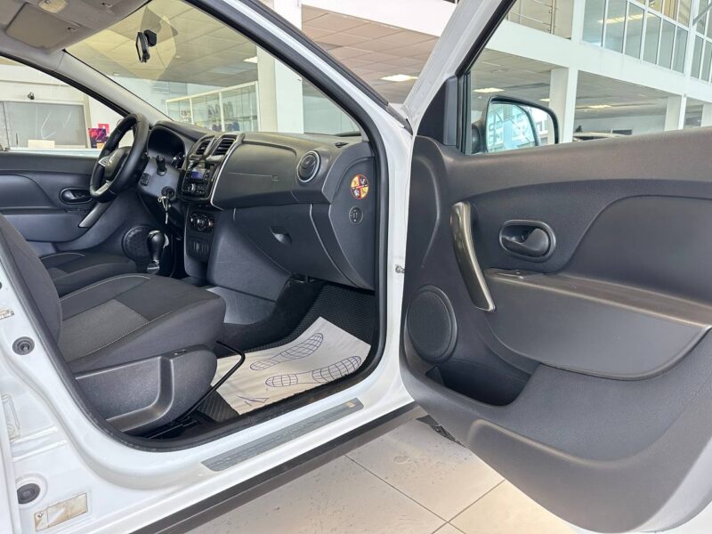 Renault Logan Stepway - фото 26