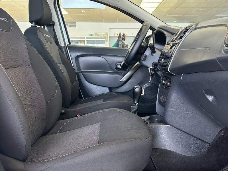 Renault Logan Stepway - фото 27