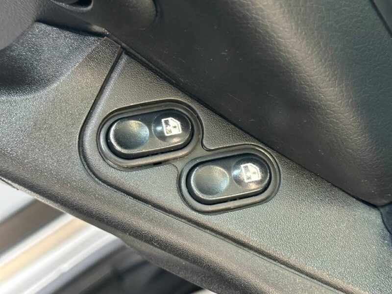 Chevrolet Niva - фото 12