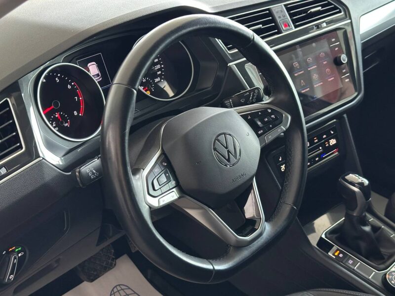 Volkswagen Tiguan - фото 6