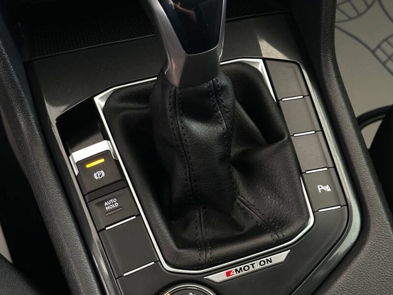 Volkswagen Tiguan - фото 11