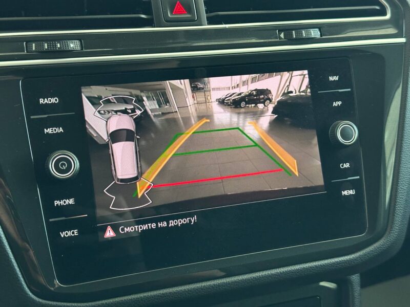 Volkswagen Tiguan - фото 13