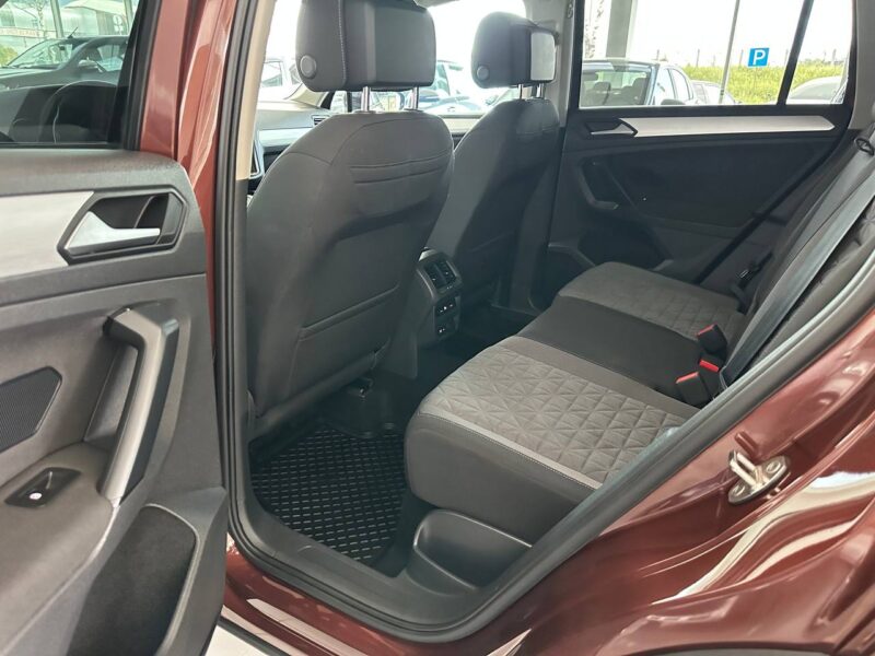 Volkswagen Tiguan - фото 15