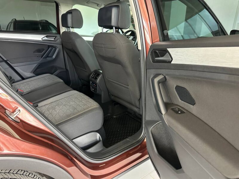 Volkswagen Tiguan - фото 19