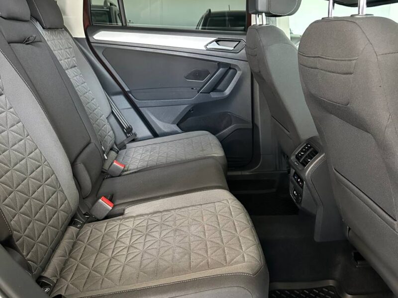 Volkswagen Tiguan - фото 20