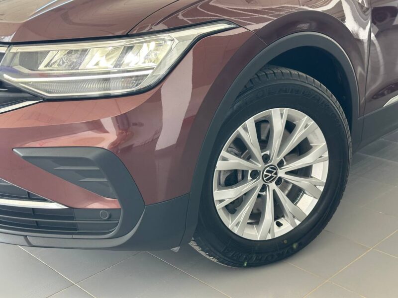 Volkswagen Tiguan - фото 23