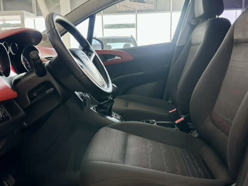 Opel Meriva - фото 9