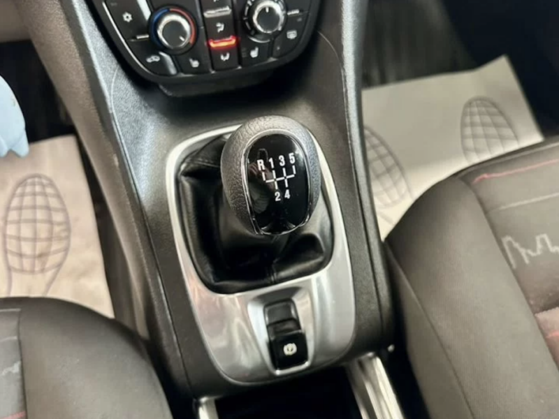 Opel Meriva - фото 15
