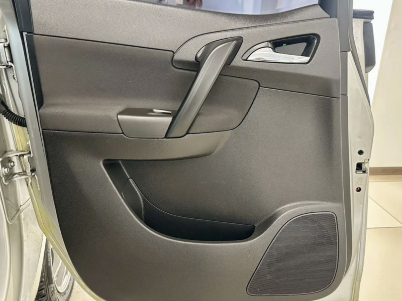 Opel Meriva - фото 21
