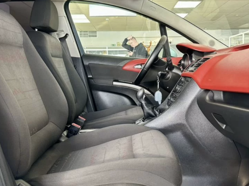 Opel Meriva - фото 27