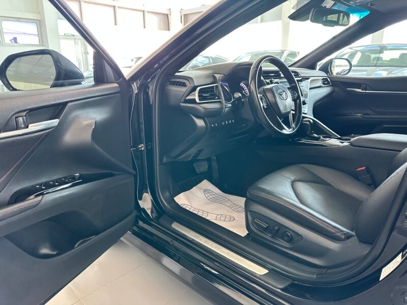Toyota Camry - фото 7