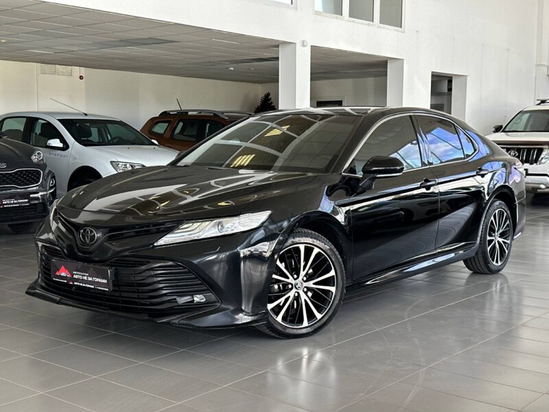 Toyota Camry - фото 5