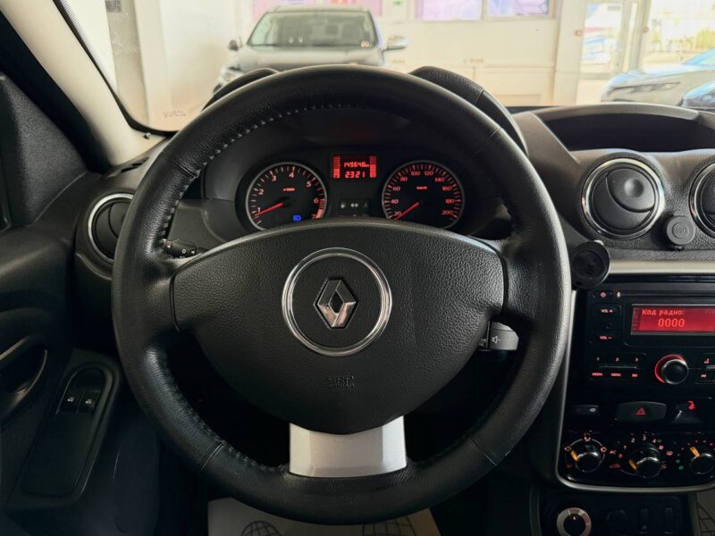 Renault Duster - фото 10