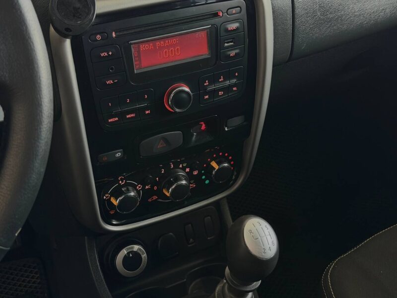 Renault Duster - фото 8