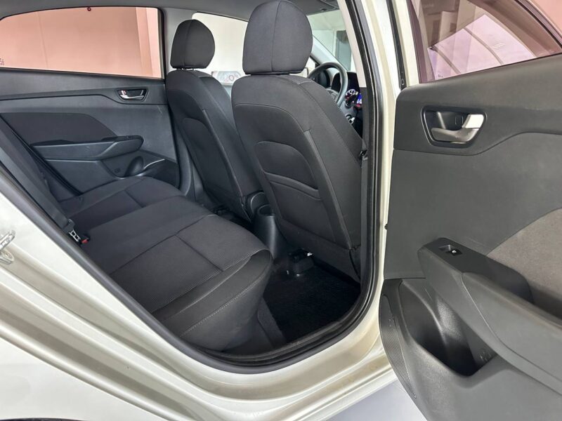 Hyundai Solaris - фото 17
