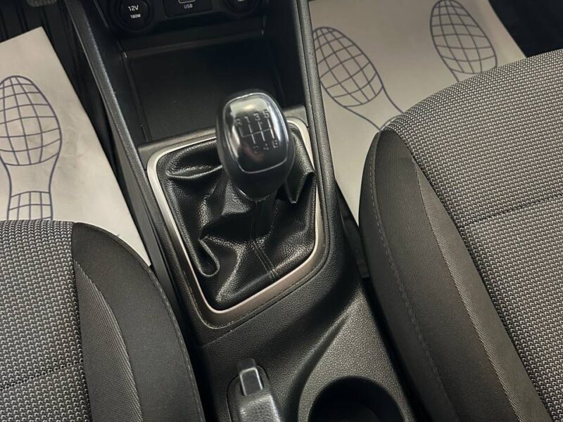 Hyundai Solaris - фото 11