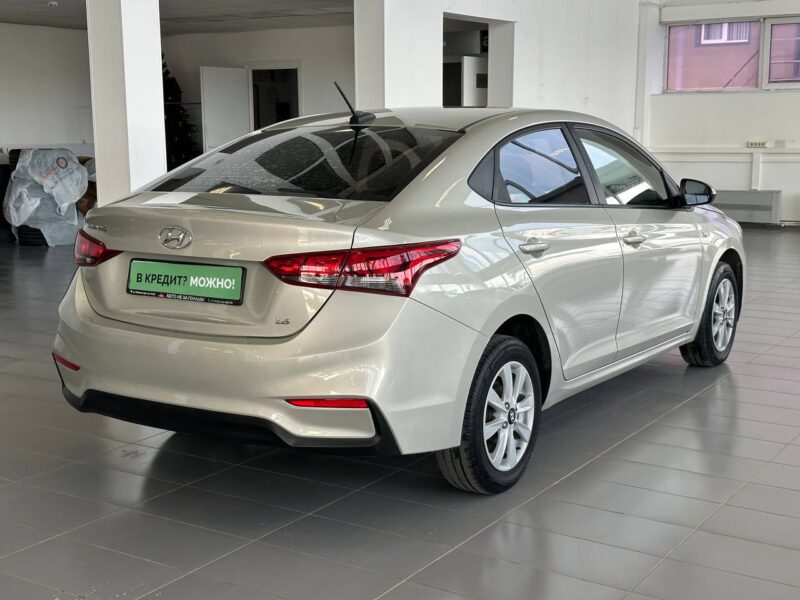 Hyundai Solaris - фото 2