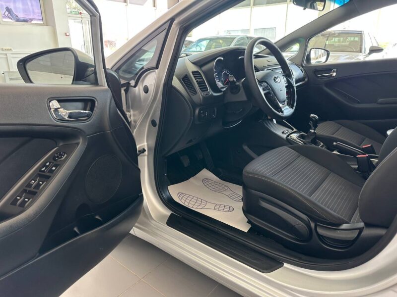 Kia Cerato - фото 5