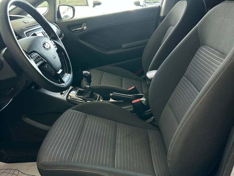 Kia Cerato - фото 6