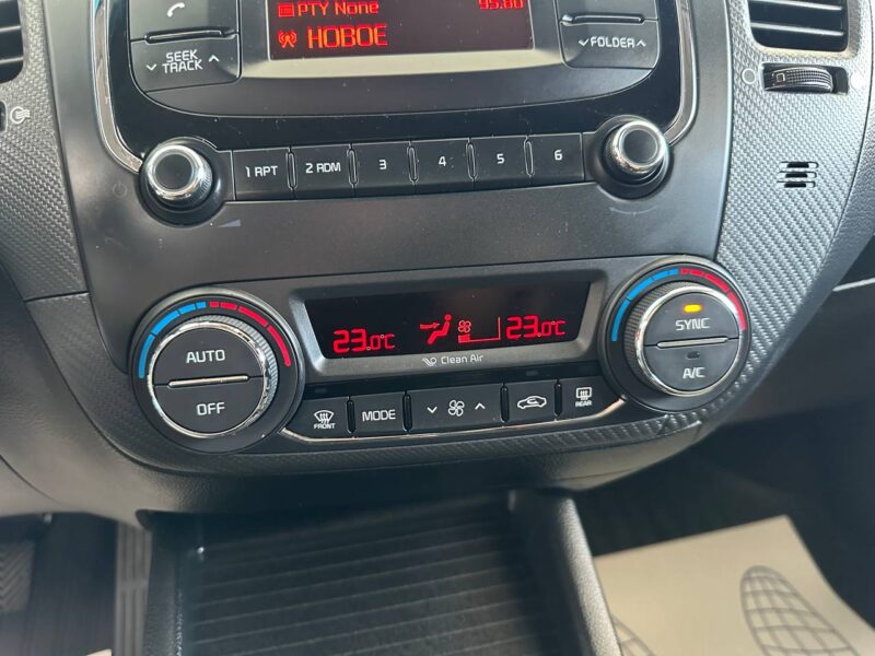 Kia Cerato - фото 12