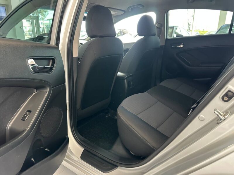 Kia Cerato - фото 18
