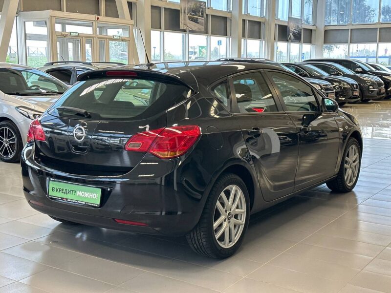 Opel Astra - фото 2