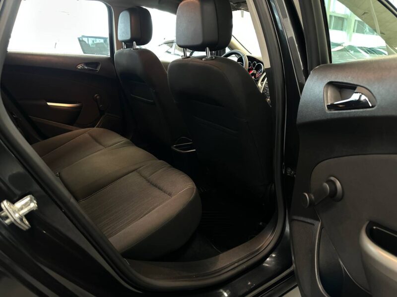 Opel Astra - фото 15