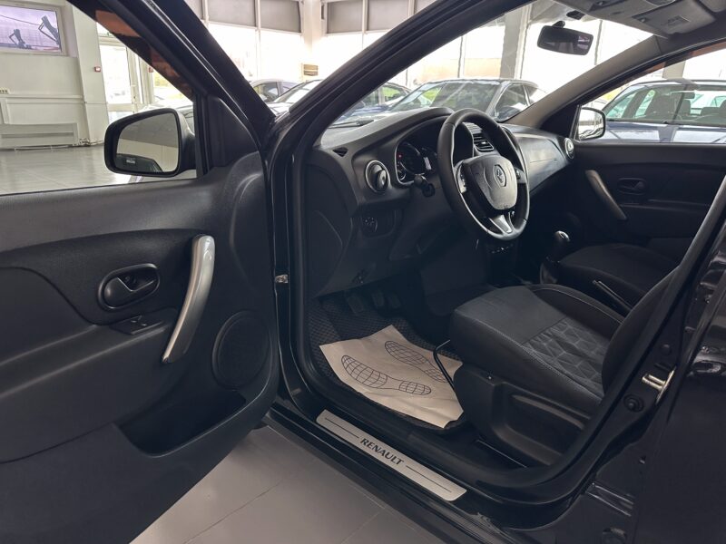 Renault Sandero Stepway - фото 6