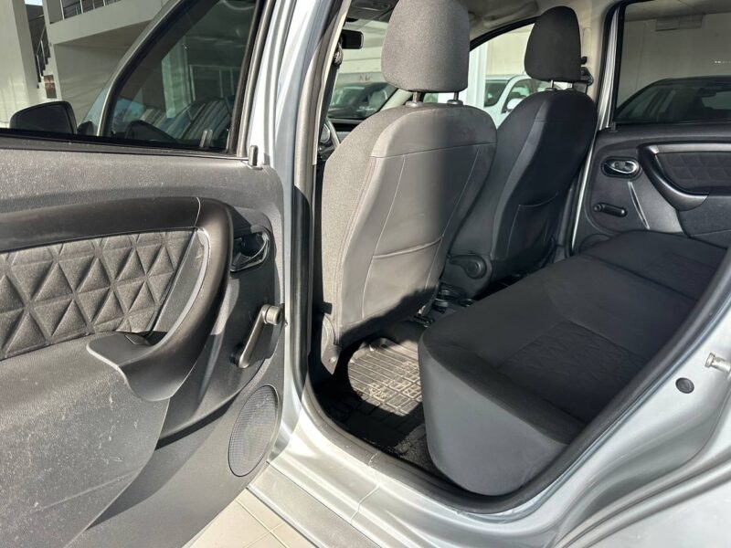 Renault Duster - фото 16