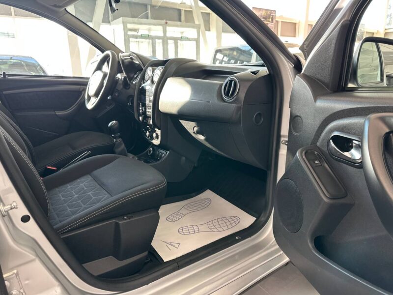 Renault Duster - фото 21
