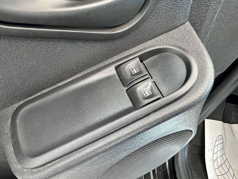 Renault Duster - фото 9