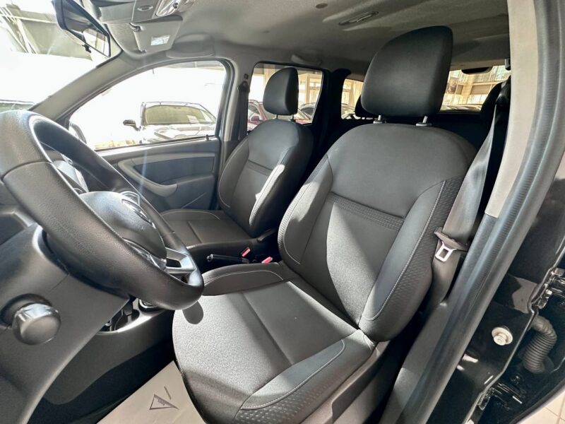 Renault Duster - фото 10