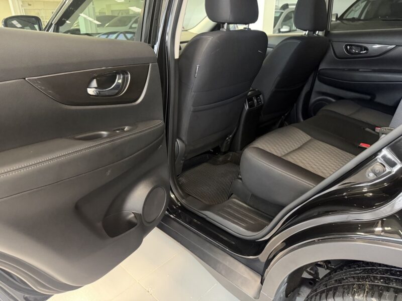 Nissan X-Trail - фото 16