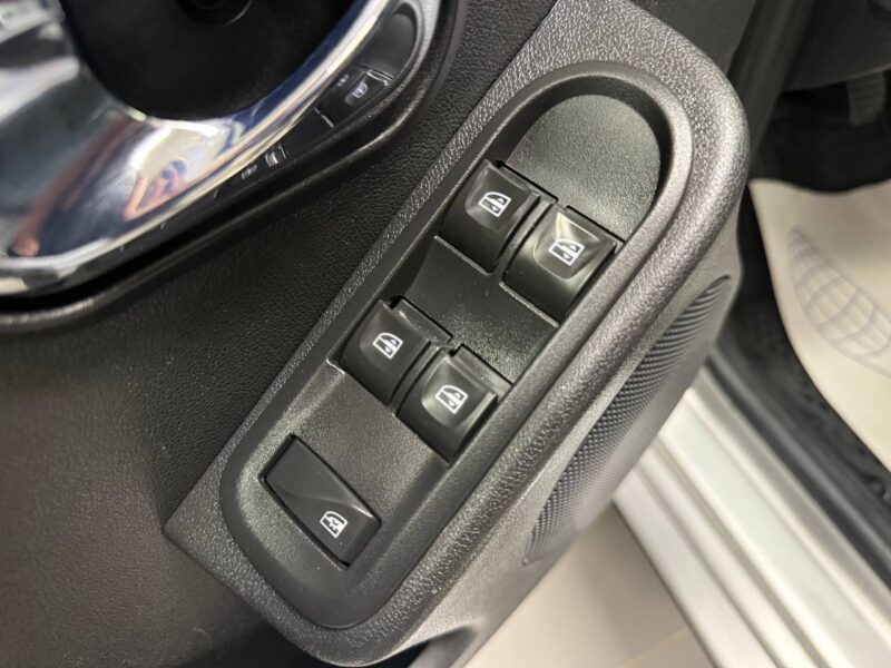 Renault Duster - фото 10
