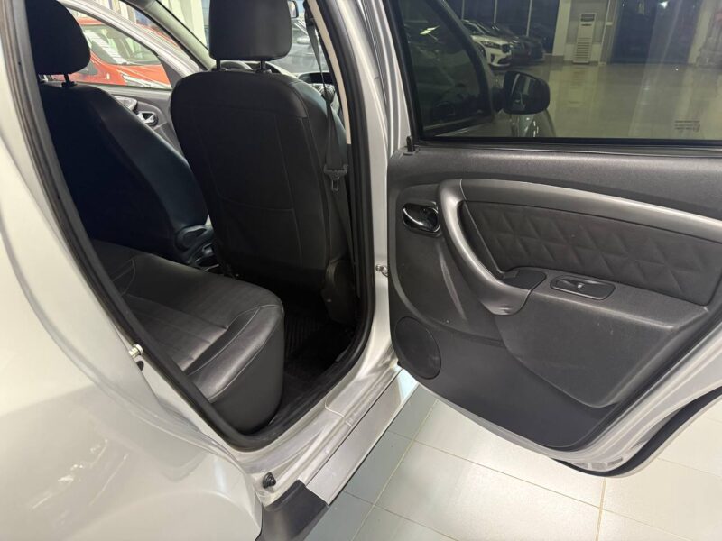Renault Duster - фото 19