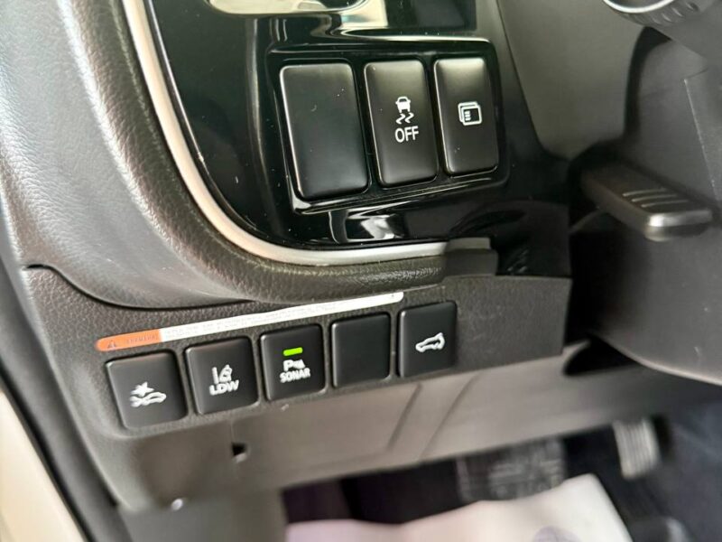 Mitsubishi Outlander - фото 10