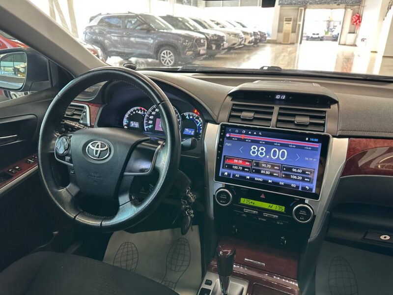 Toyota Camry - фото 9